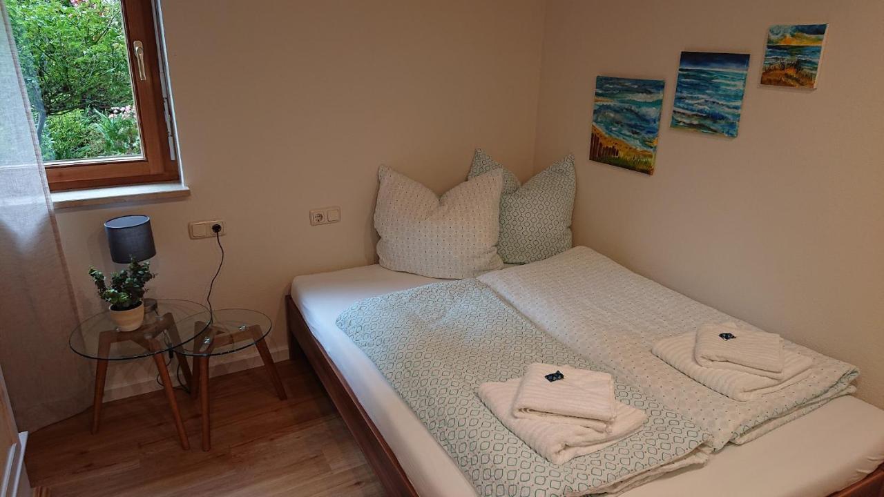 Gemuetliche Ferienwohnung Am Ortsrand Kreuzwertheim Esterno foto