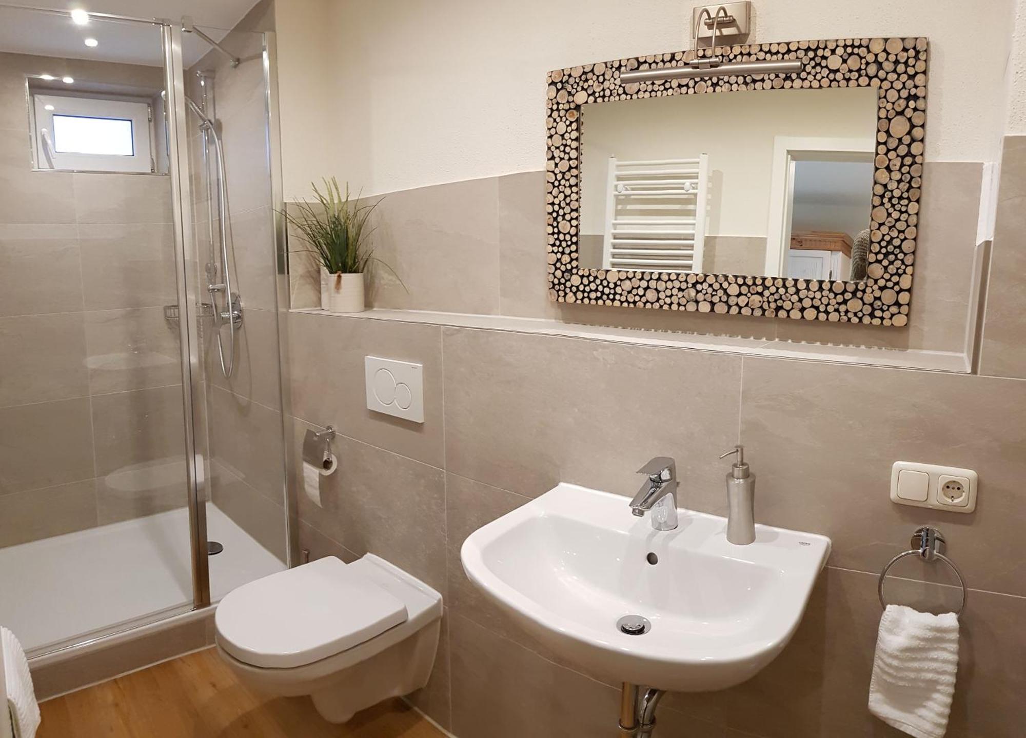 Gemuetliche Ferienwohnung Am Ortsrand Kreuzwertheim Esterno foto